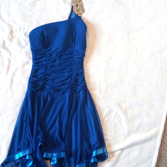 Dress - Picture 1 of 4